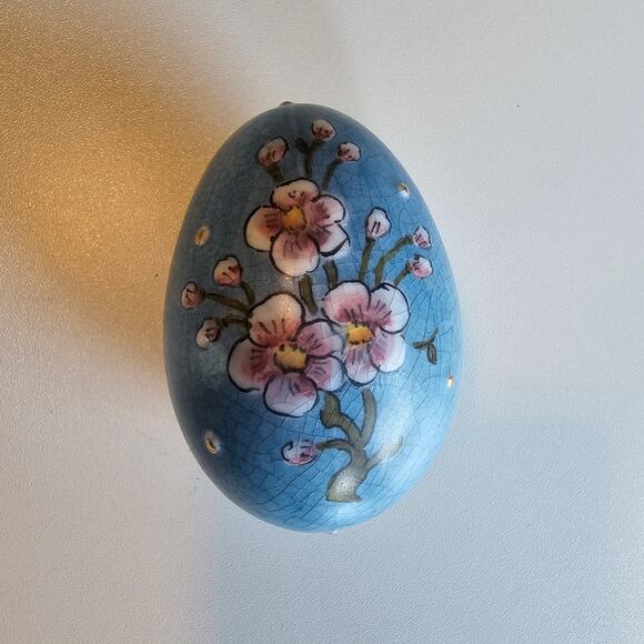 Vintage 1976 Italian Veneto Flair Floral Cherry Blossom Easter Egg with Stand - Picture 2 of 10